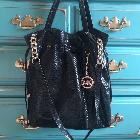 MICHAEL Michael Kors Handbags - 🎊HP🎊 Michael Kors Python Leather Drawstring Tote
